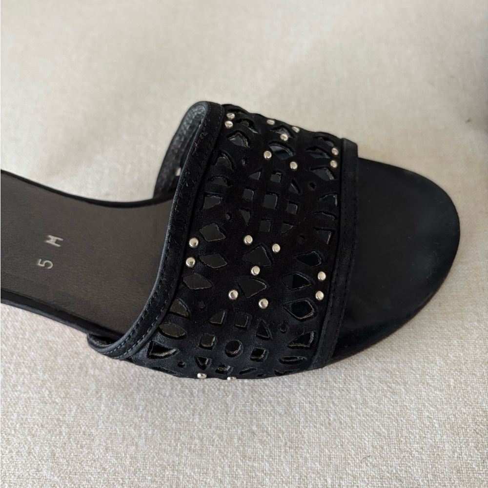 Stuart Weitzman kitten heels sandals black suede leather silver studs 5 - Picture 7 of 9